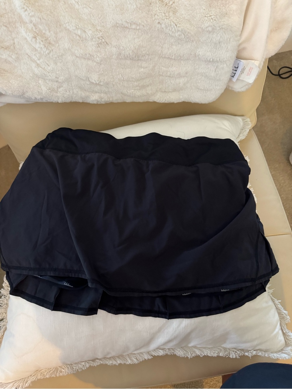 lululemon athletica Black Athletic Skort with Zipper Pocket - Picture 2 of 4